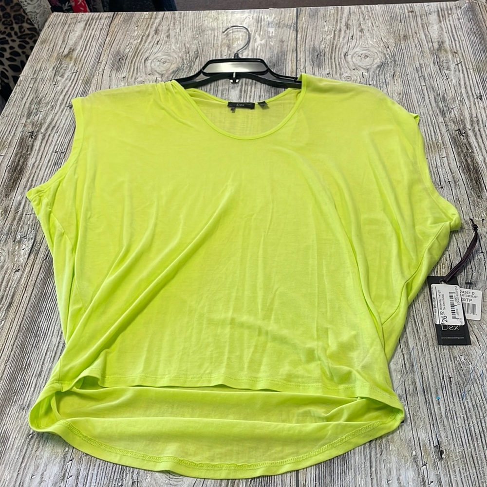 NWT Dex Clothing BRIGHT Top